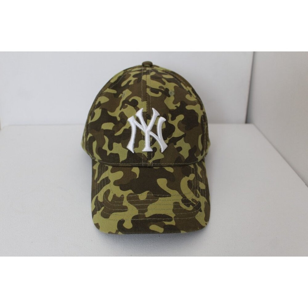 Camouflage Budweiser New York Yankees Embroidered Logo Baseball Cap
